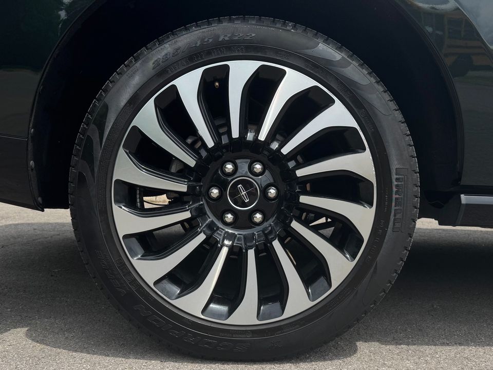 2022 Lincoln Navigator