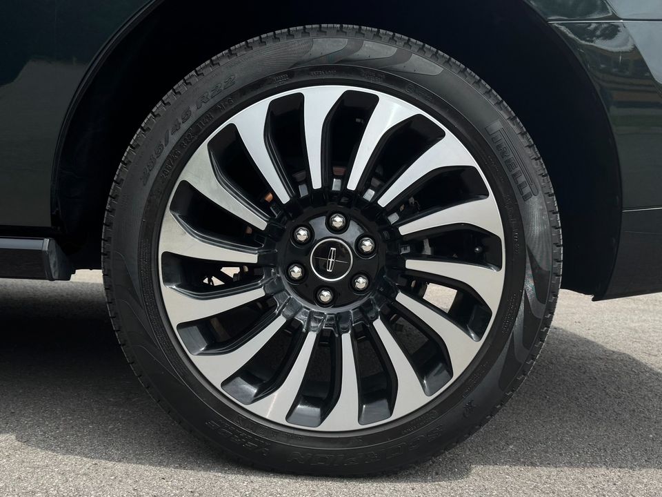 2022 Lincoln Navigator