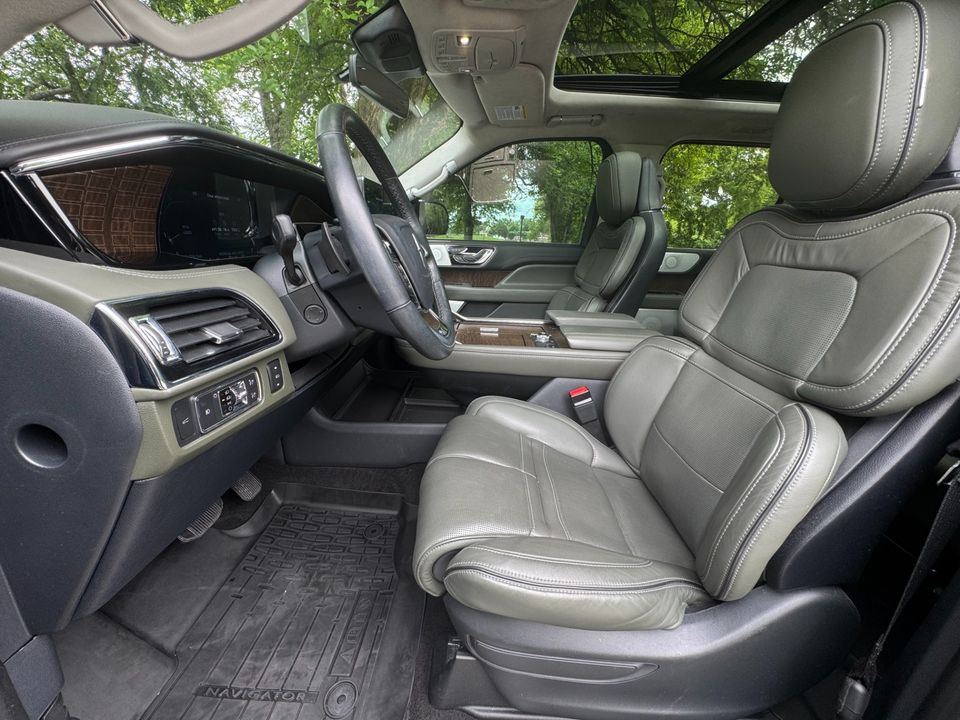 2022 Lincoln Navigator