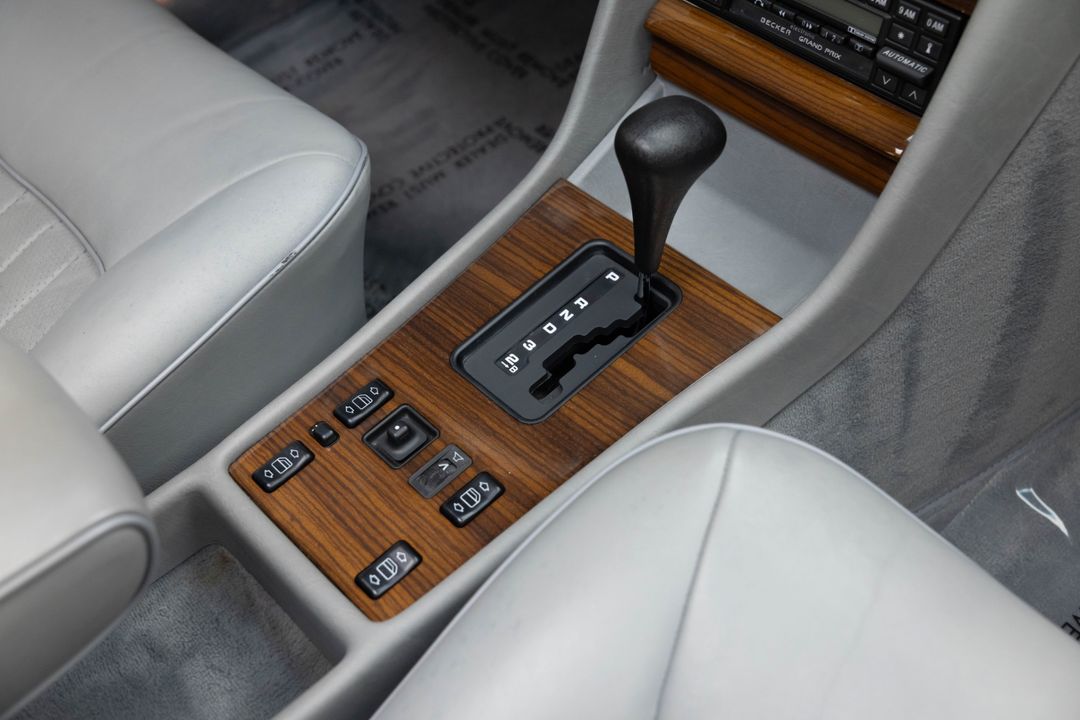 1986 Mercedes-Benz 420-Class