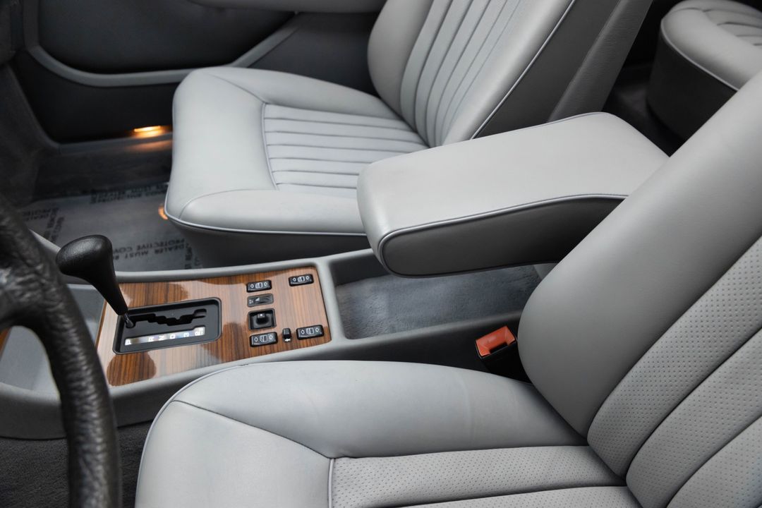 1986 Mercedes-Benz 420-Class