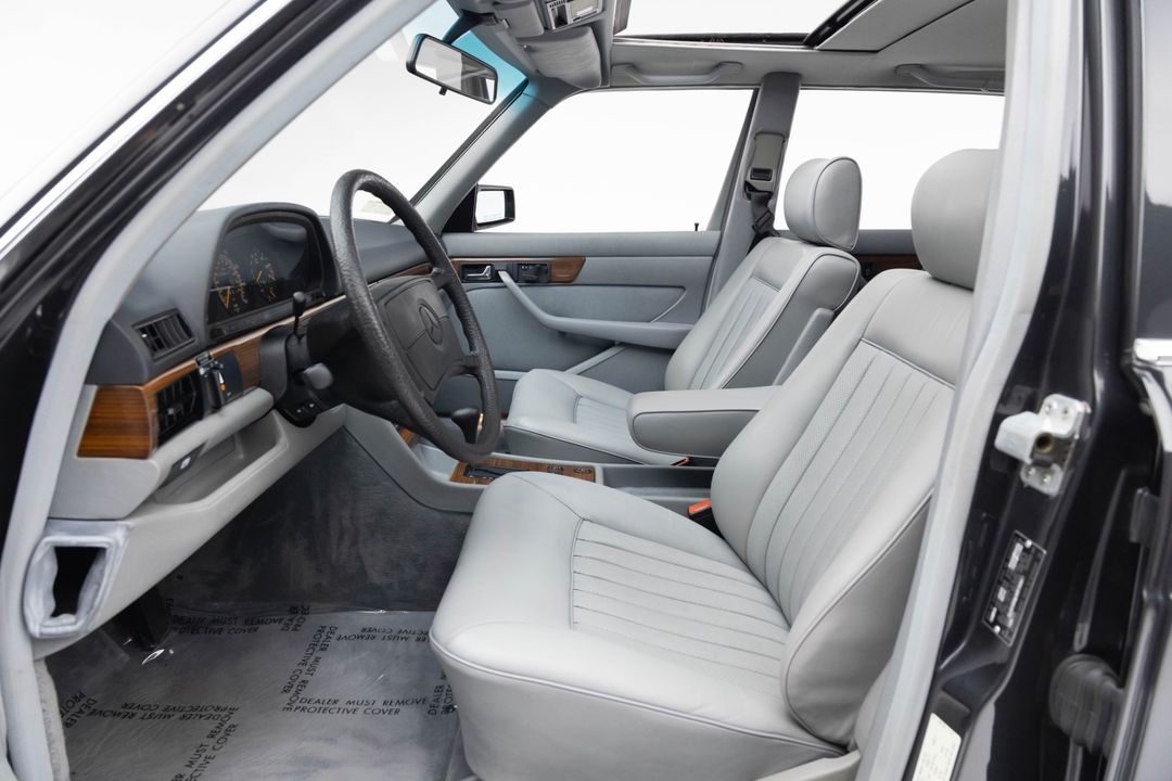 1986 Mercedes-Benz 420-Class