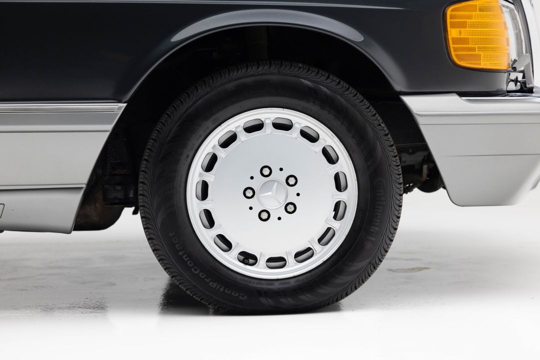 1986 Mercedes-Benz 420-Class