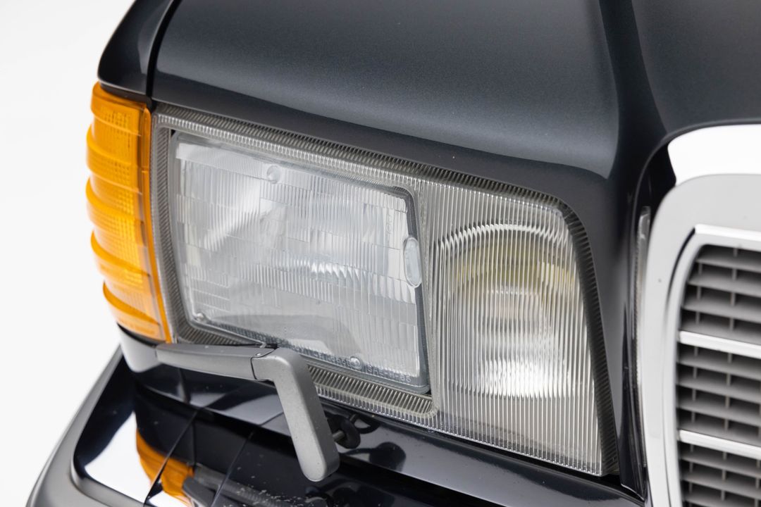 1986 Mercedes-Benz 420-Class