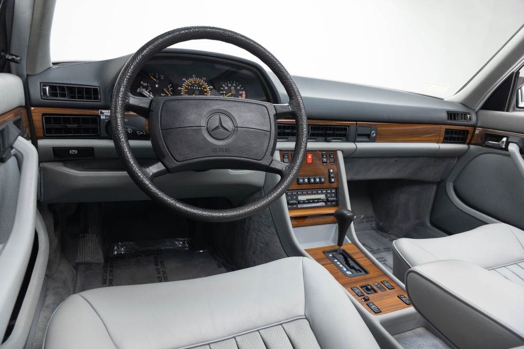 1986 Mercedes-Benz 420-Class