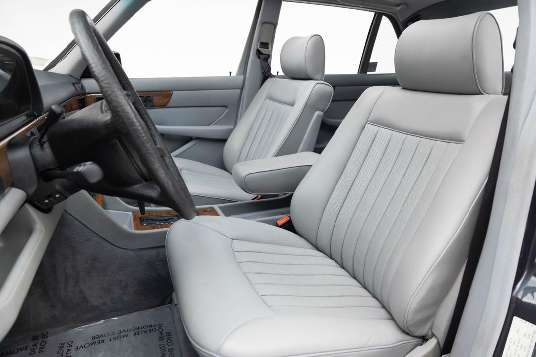1986 Mercedes-Benz 420-Class