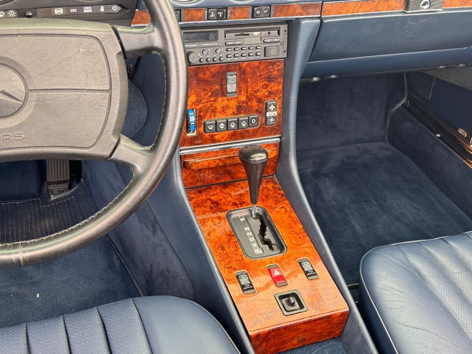 1988 Mercedes-Benz 560-Class