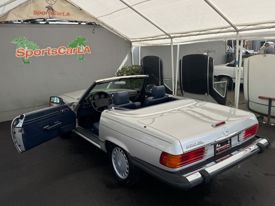 1988 Mercedes-Benz 560-Class
