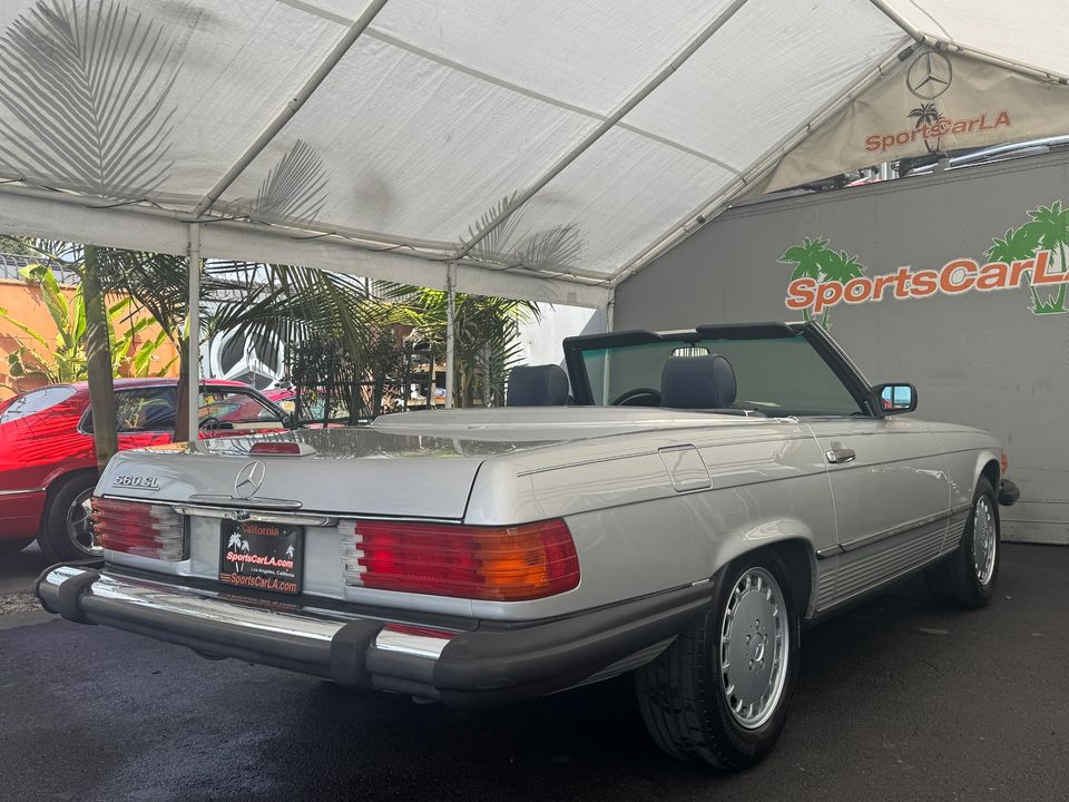 1988 Mercedes-Benz 560-Class