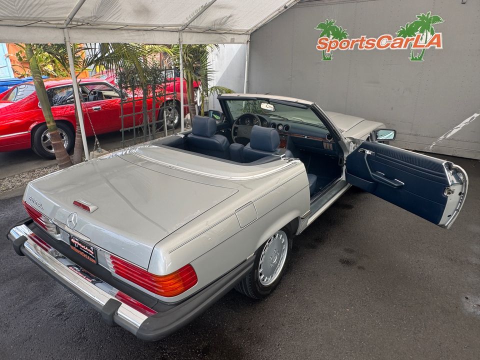 1988 Mercedes-Benz 560-Class