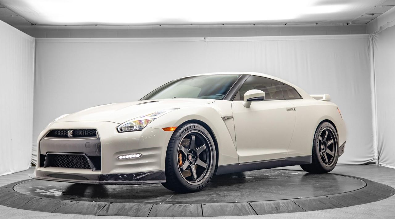 2016 Nissan GT-R