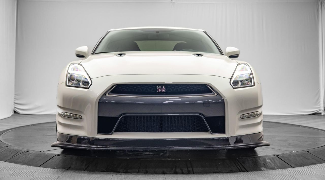 2016 Nissan GT-R