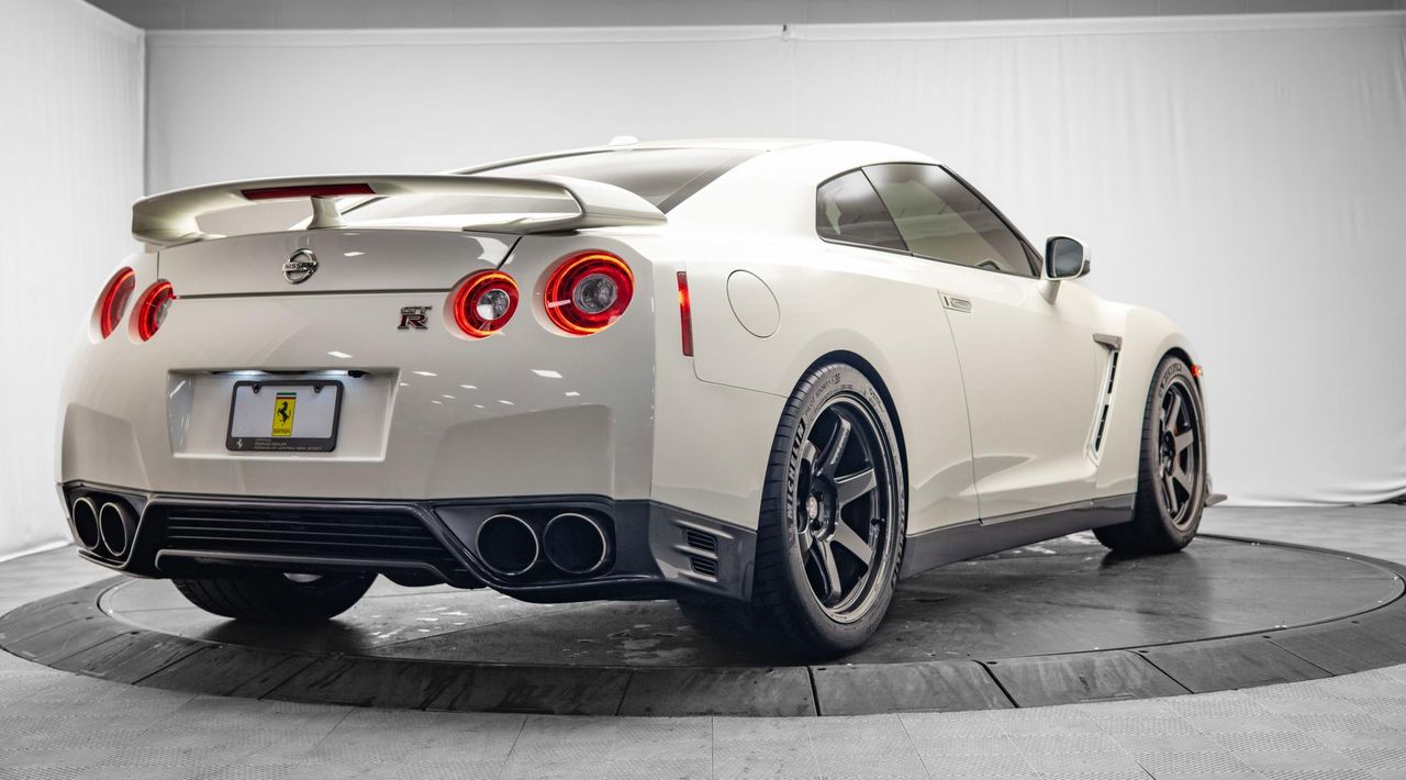 2016 Nissan GT-R