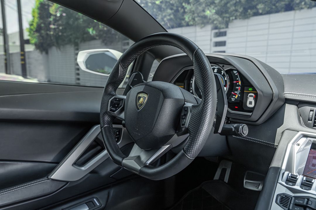 2013 Lamborghini Aventador