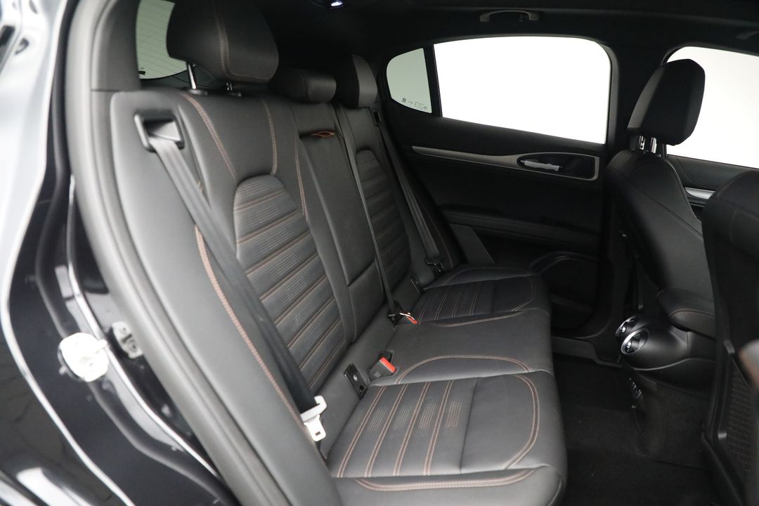 2025 Alfa Romeo Stelvio