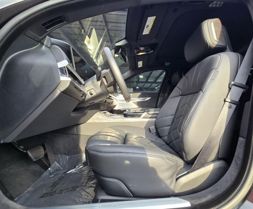 2023 BMW i7