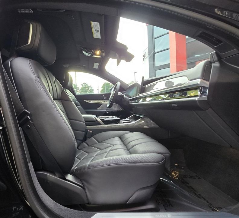 2023 BMW i7