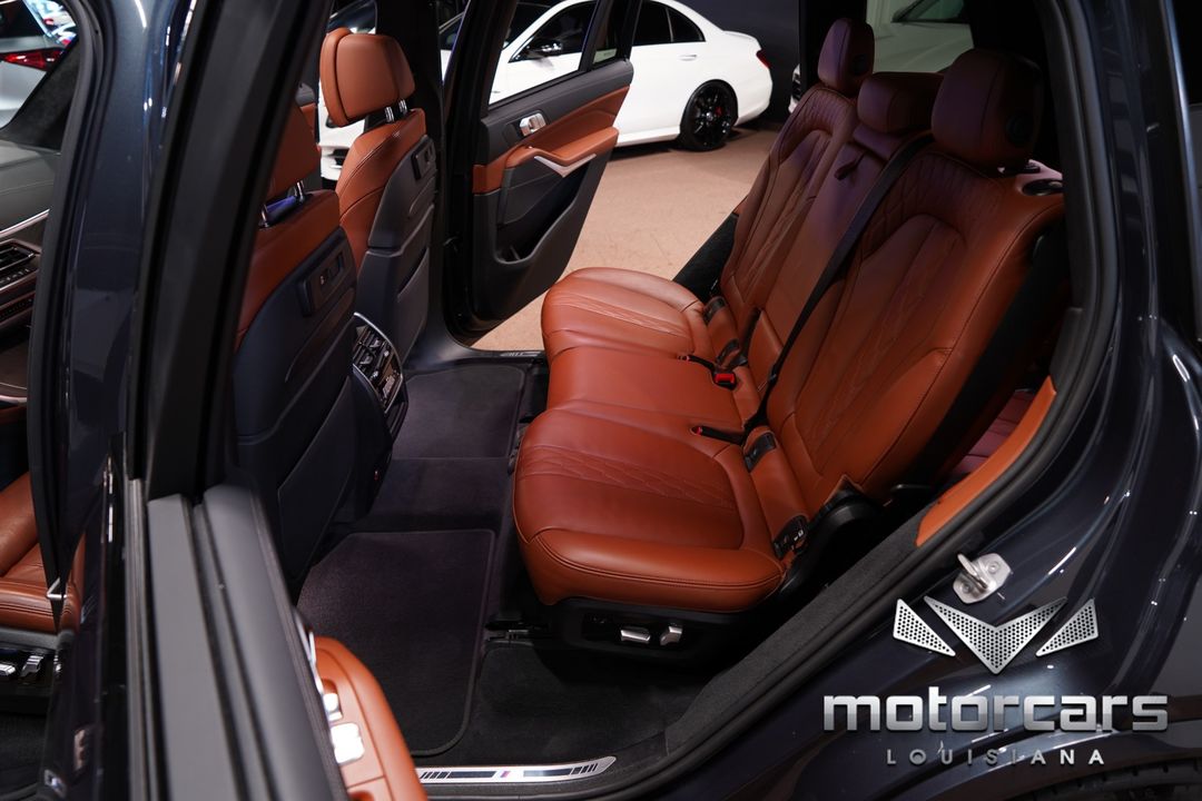 2022 BMW X7