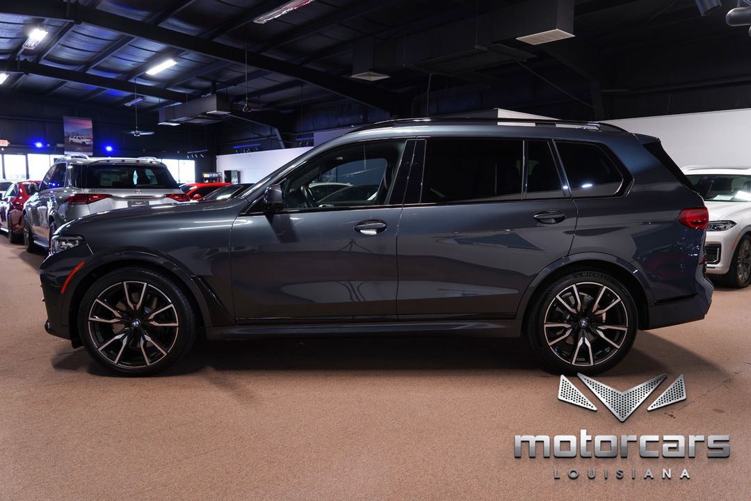 2022 BMW X7