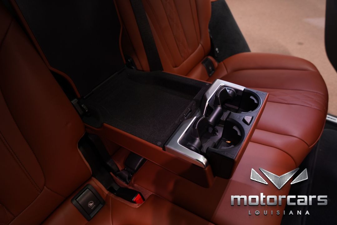 2022 BMW X7