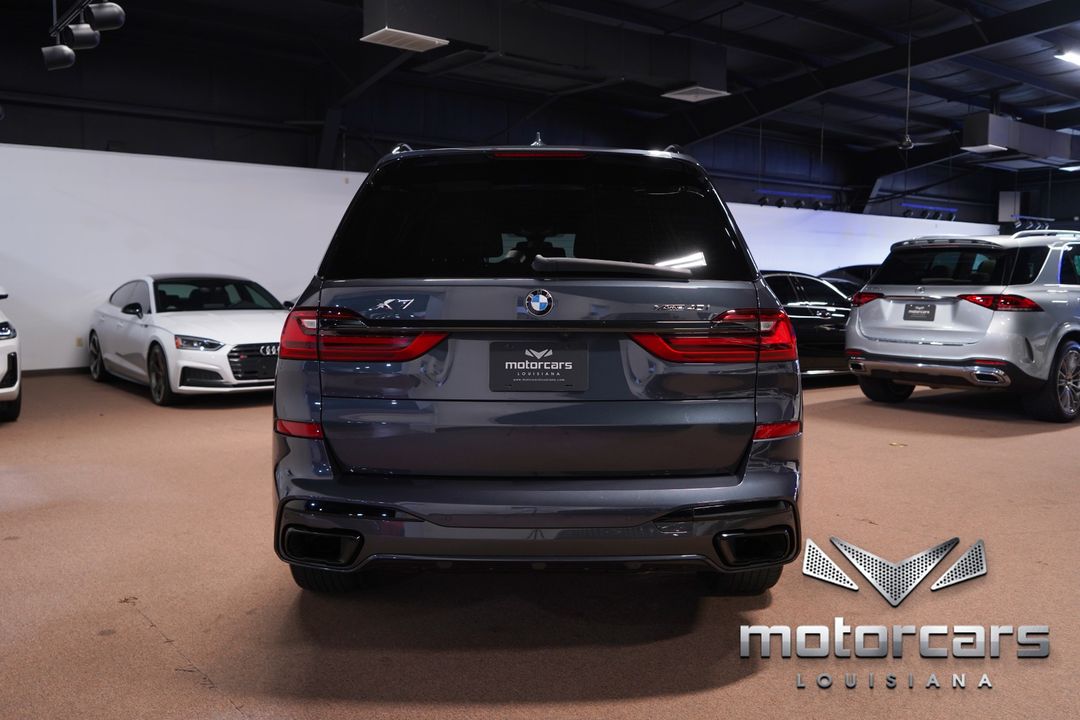 2022 BMW X7