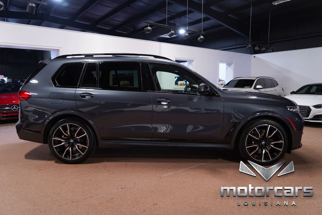 2022 BMW X7