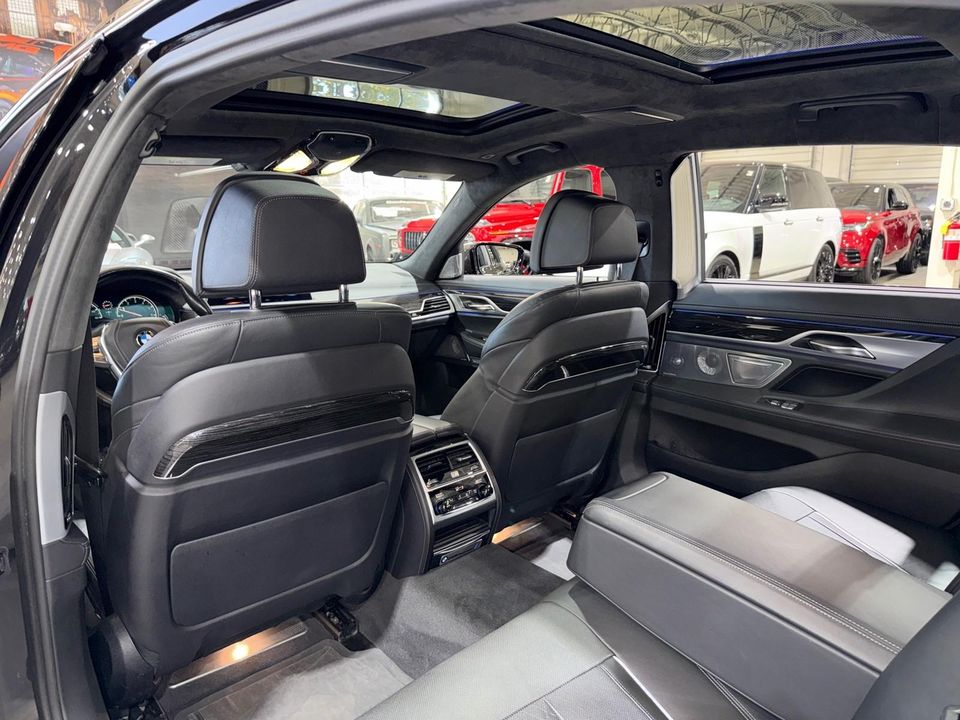2017 BMW 750i