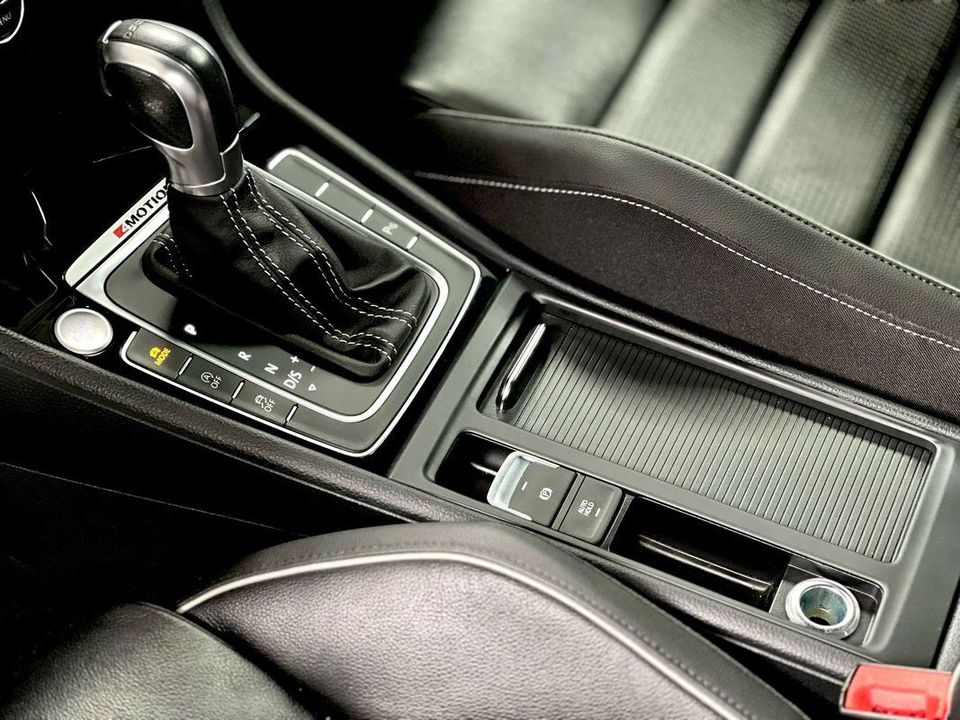 2019 Volkswagen Golf R