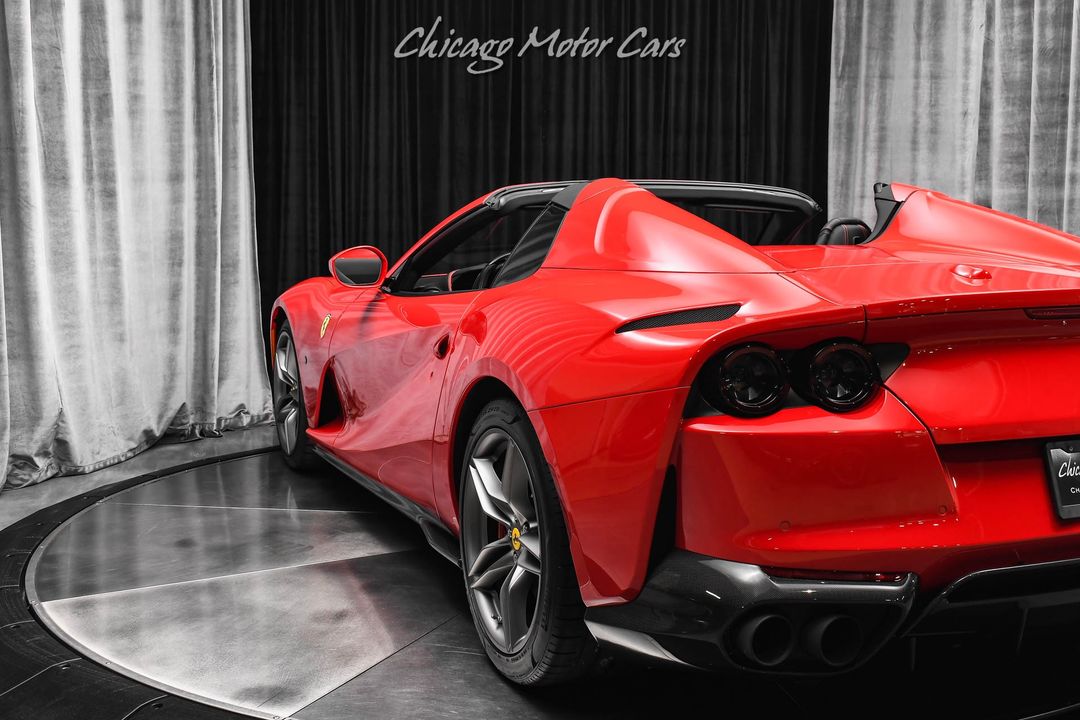 2021 Ferrari 812 GTS