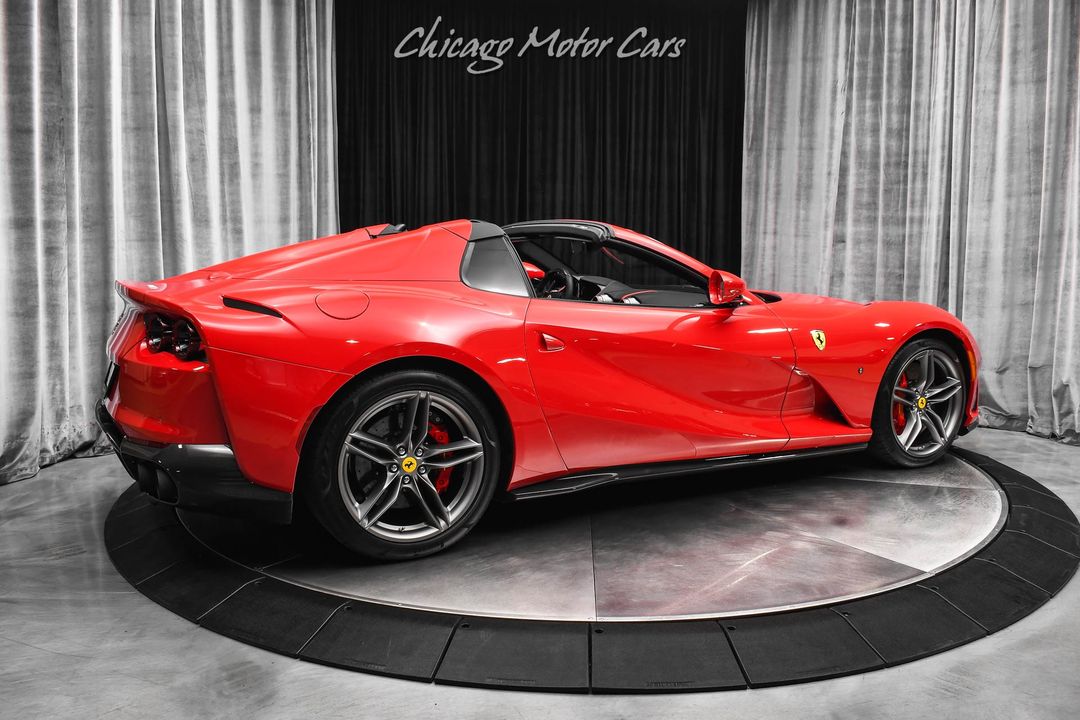 2021 Ferrari 812 GTS