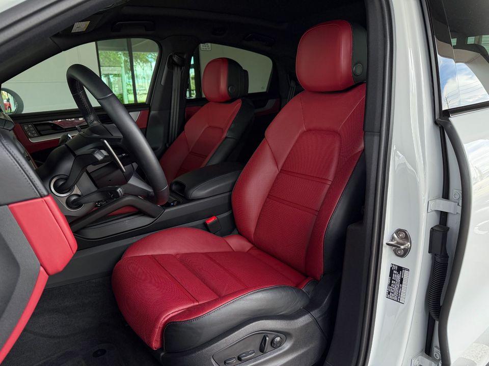 2024 Porsche Cayenne