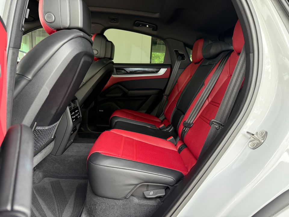2024 Porsche Cayenne