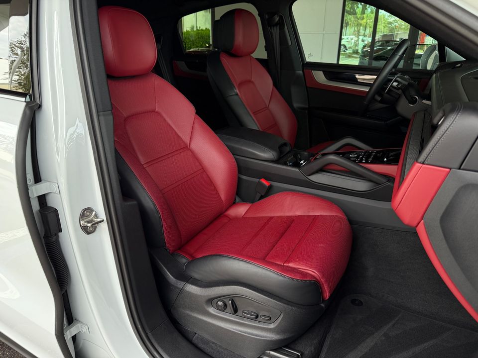 2024 Porsche Cayenne