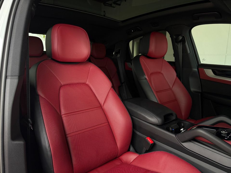 2024 Porsche Cayenne