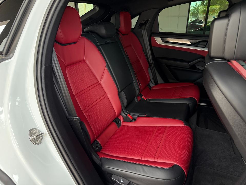 2024 Porsche Cayenne