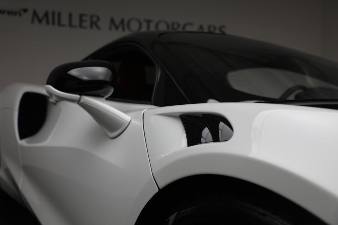 2023 McLaren Artura