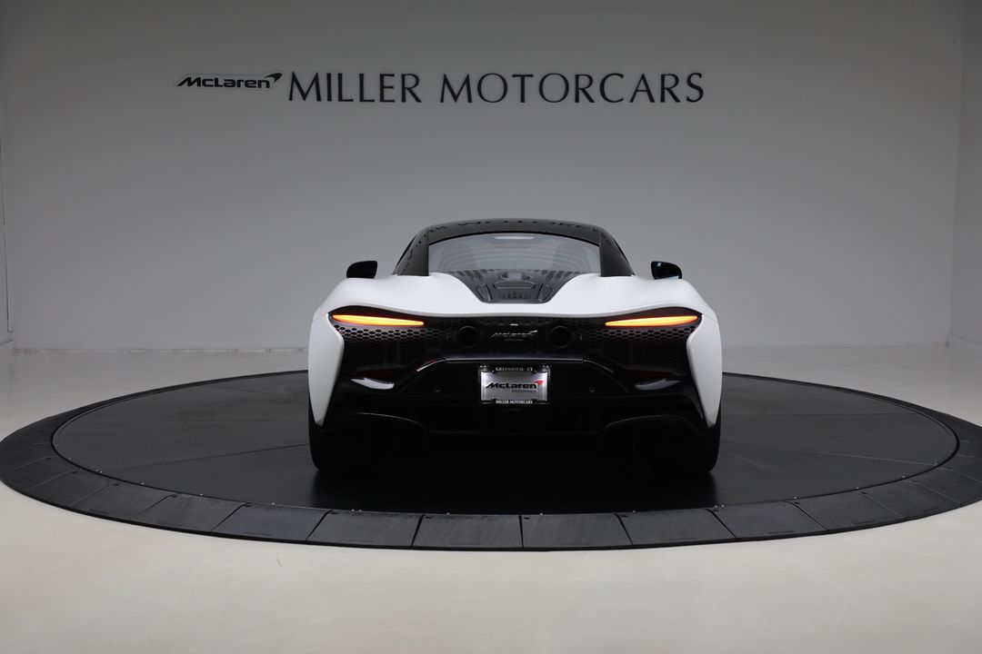 2023 McLaren Artura