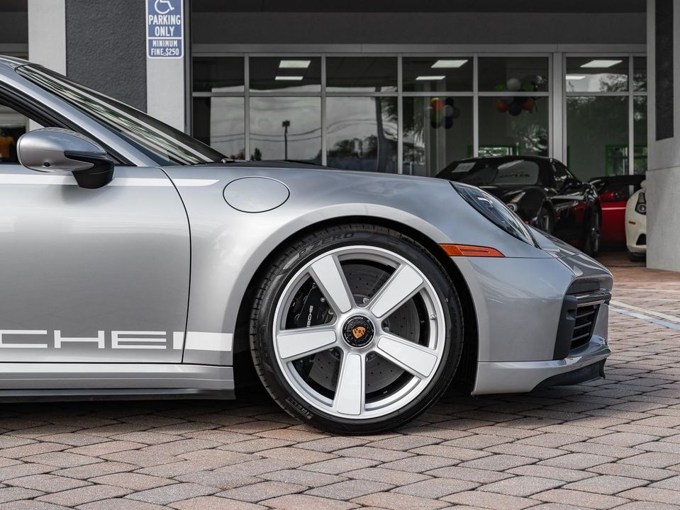 2025 Porsche 911