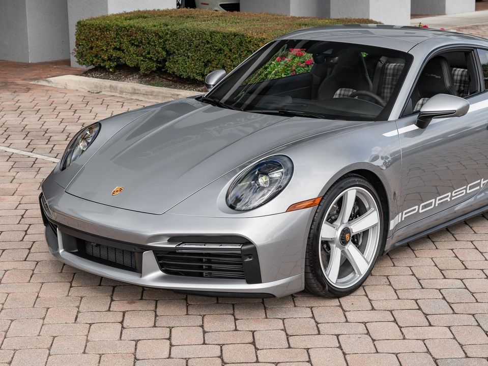2025 Porsche 911