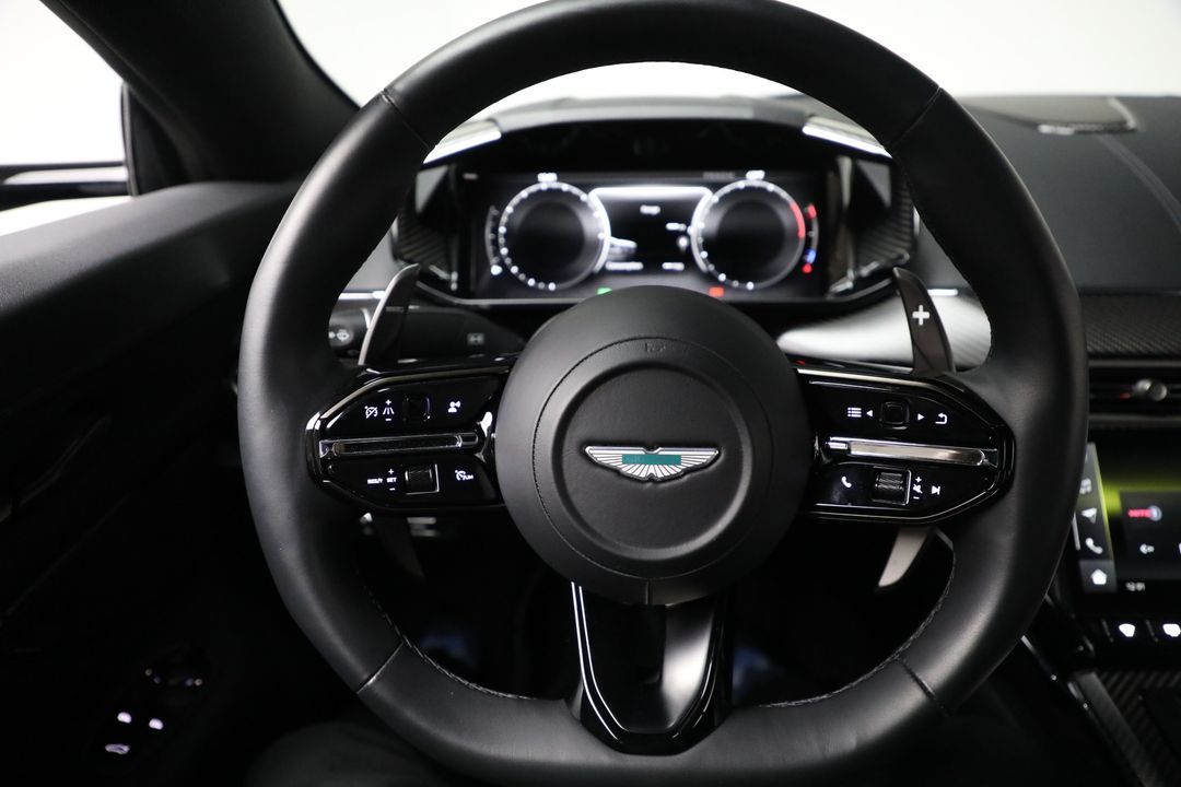 2025 Aston Martin Vantage