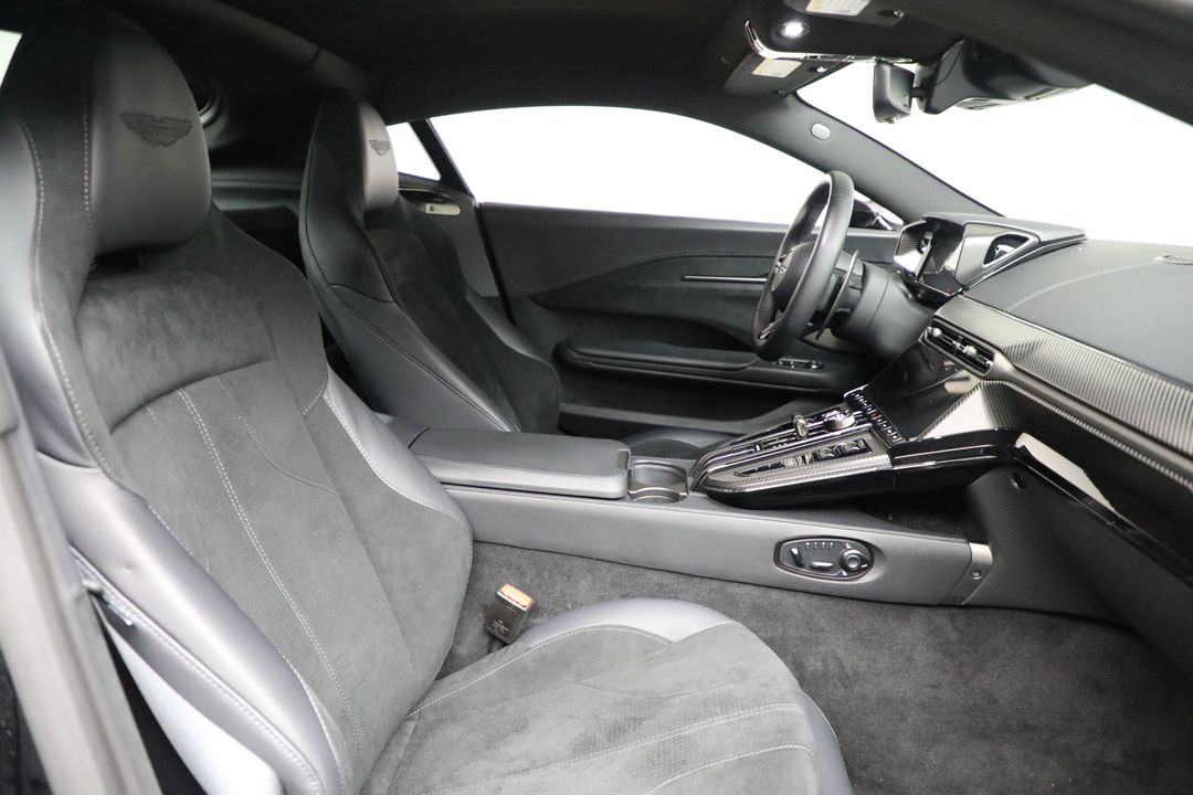 2025 Aston Martin Vantage