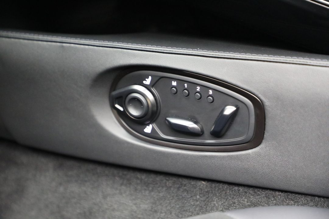 2025 Aston Martin Vantage