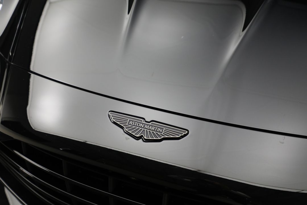 2025 Aston Martin Vantage