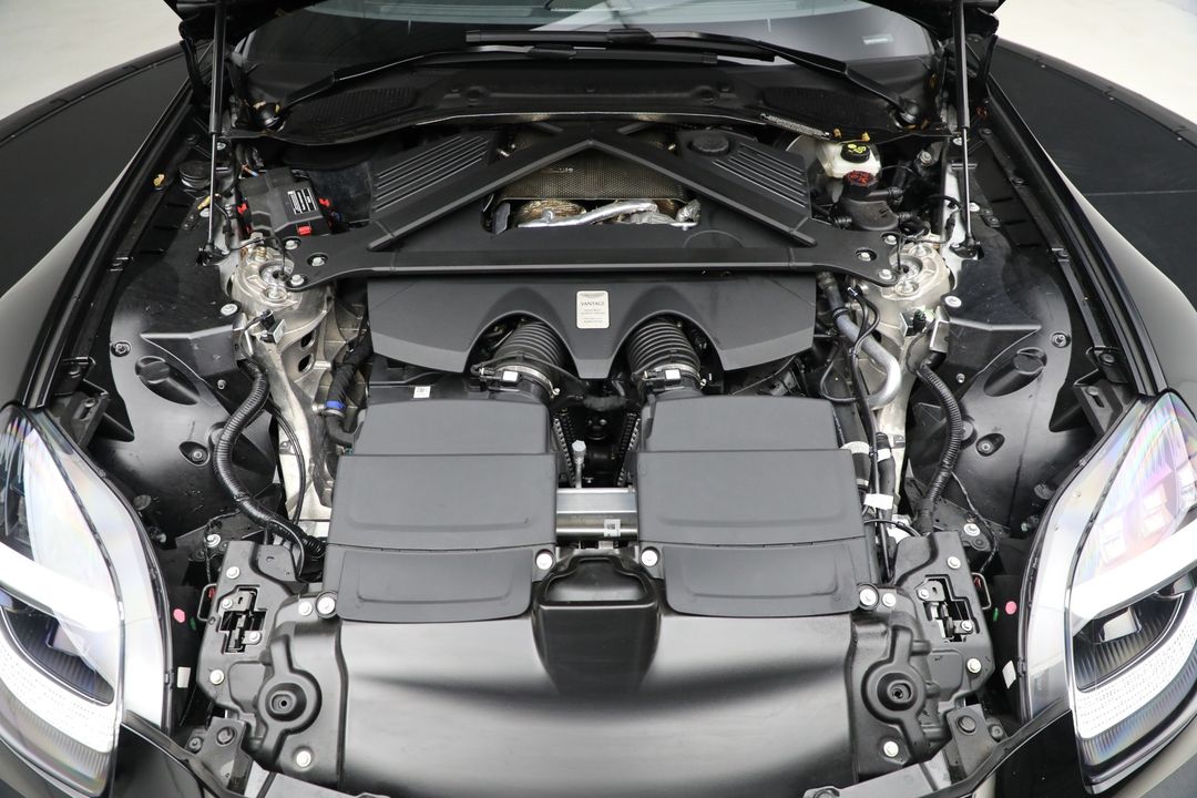 2025 Aston Martin Vantage