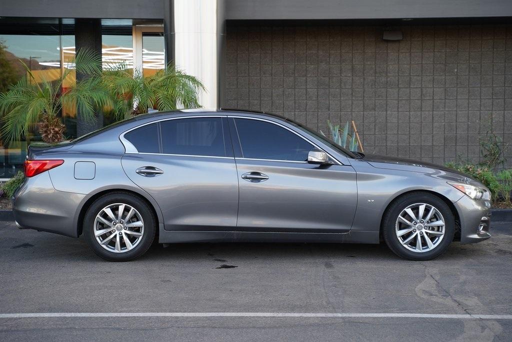 2015 INFINITI Q50