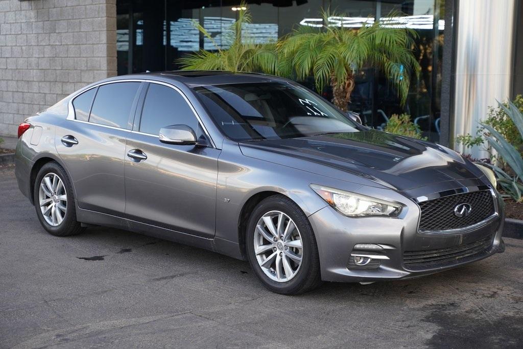 2015 INFINITI Q50