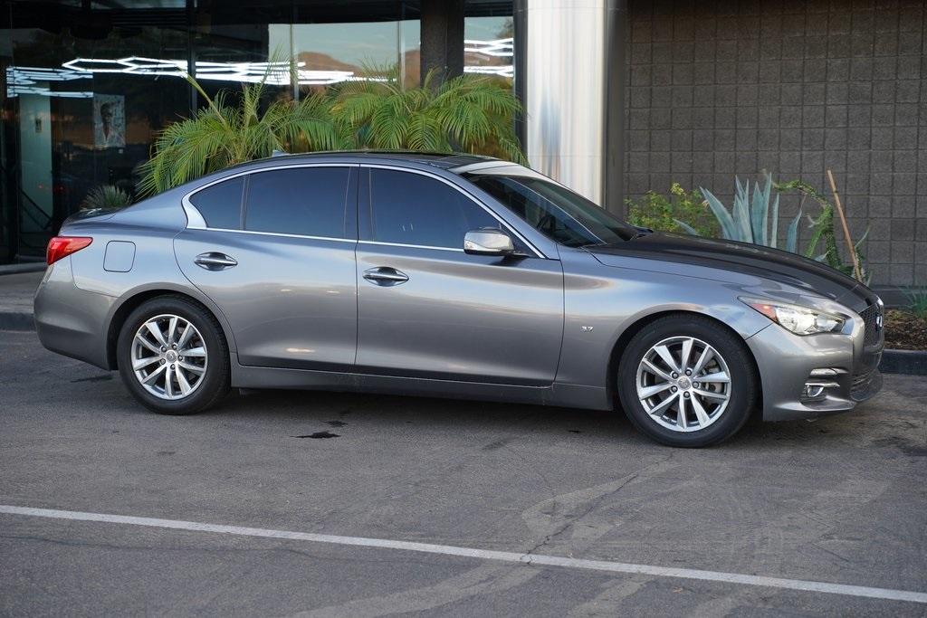 2015 INFINITI Q50