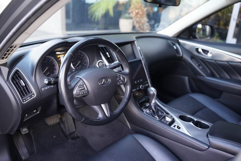 2015 INFINITI Q50