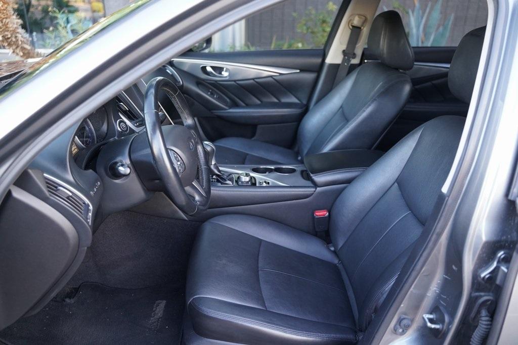 2015 INFINITI Q50