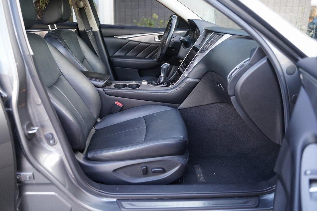 2015 INFINITI Q50